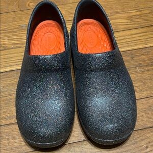 CROCS Sparkle Black Mules with Vibrant Orange Footbed